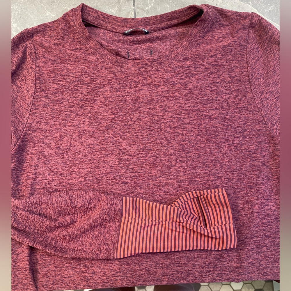 oiselle Heathered Wine Red Running Top